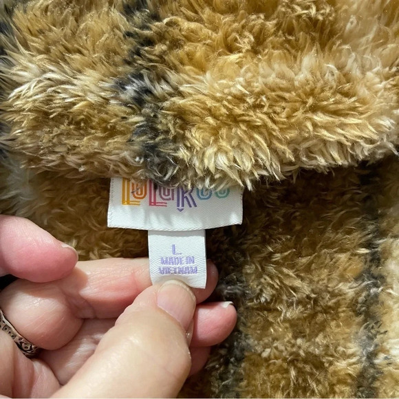 LuLaRoe Nancy Half Zip Teddy Bear Fleece Pullover Jacket Top Womens Size Large - Picture 2 of 7